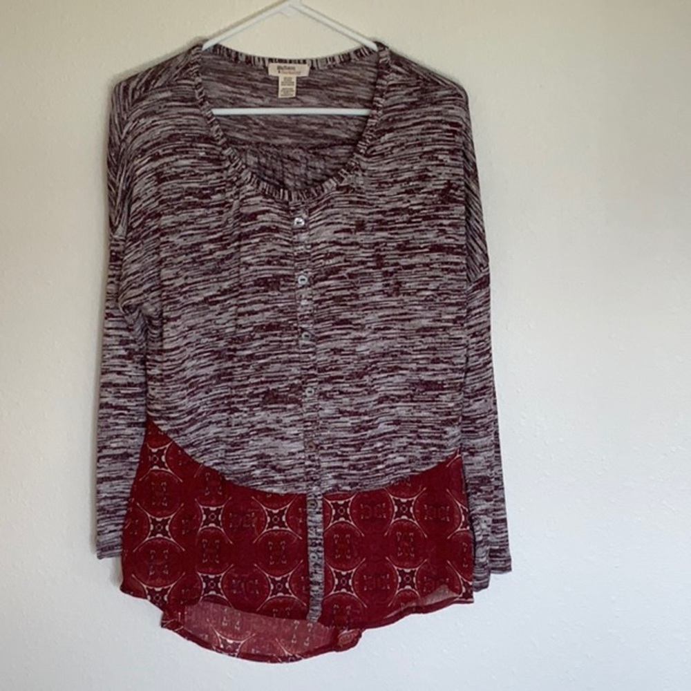 Madison & Berkeley print tunic in maroon  Size Large
